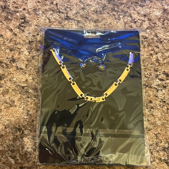 Fashion Jewelry - Picture 3 of 4